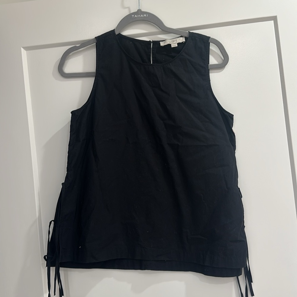 The Loft Women’s top with side types size‎ xs